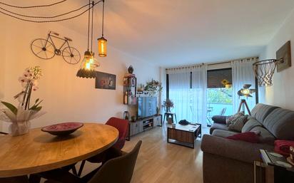 Living room of Flat for sale in Terrassa  with Heating, Parquet flooring and Balcony