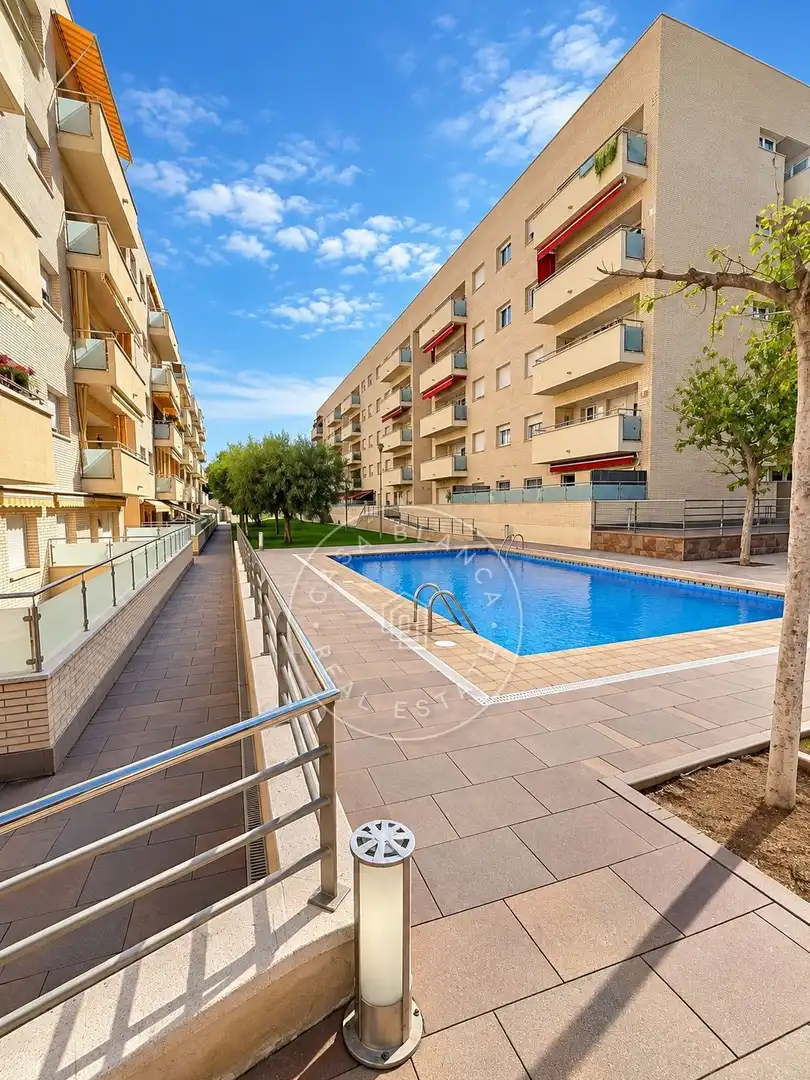 Swimming pool of Duplexes for sale in Santa Clotilde