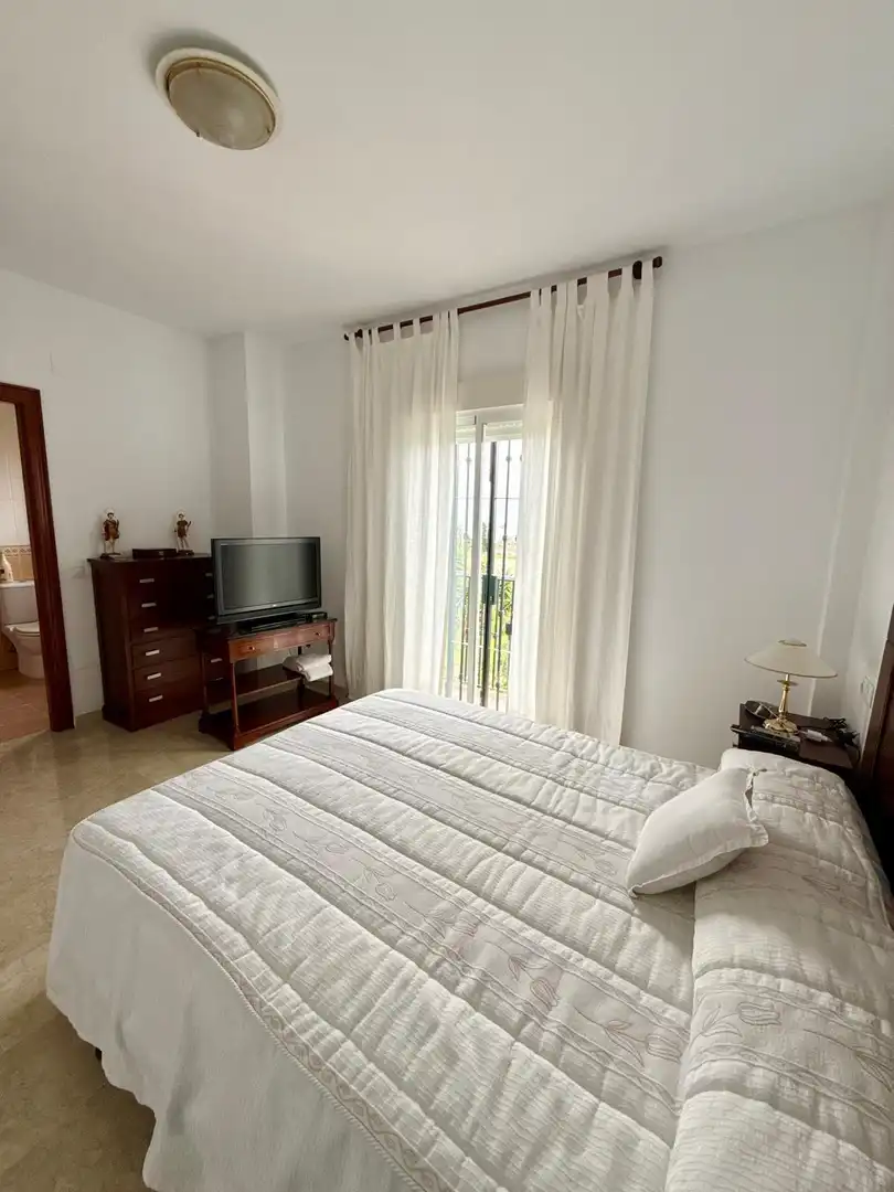 Schlafzimmer von Einfamilien-Reihenhaus zum Verkauf in Vélez-Málaga mit Klimaanlage, Heizung und Terrasse
