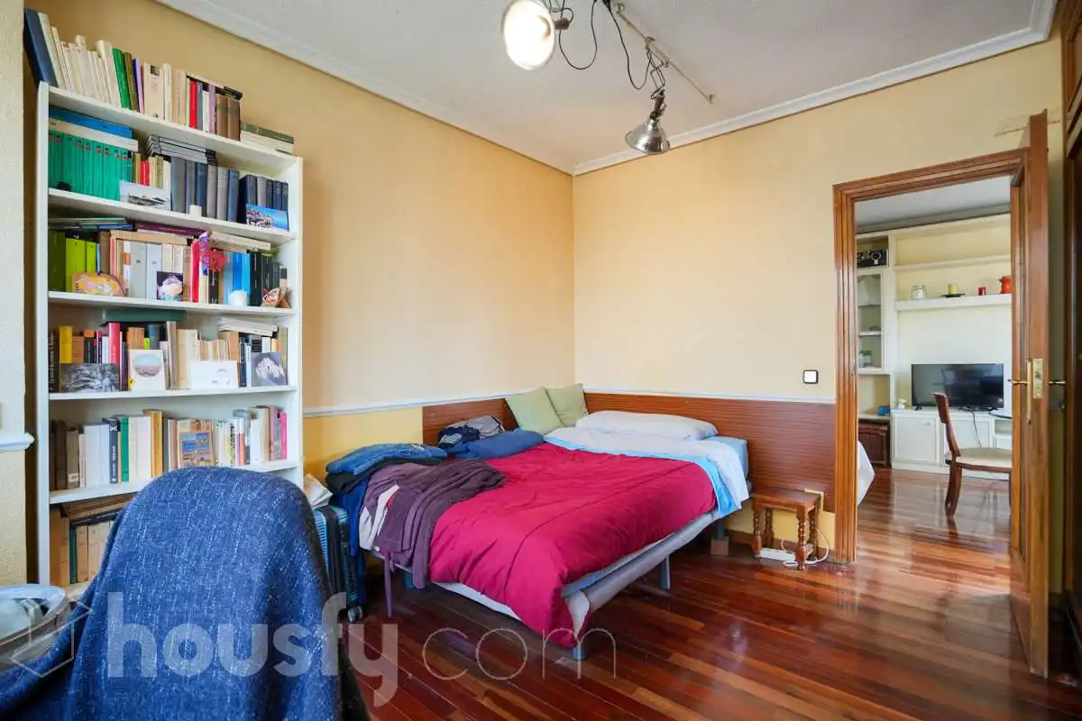 Flat for sale in Calle Santiago Rusiñol, Ciudad Universitaria