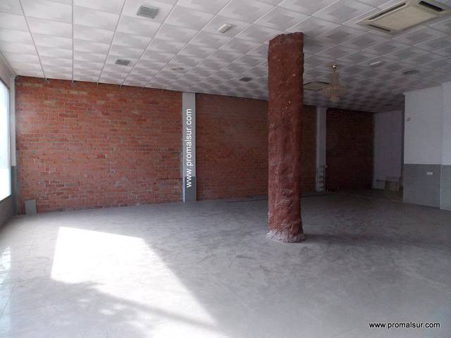Local comercial en Venta en Puente Genil