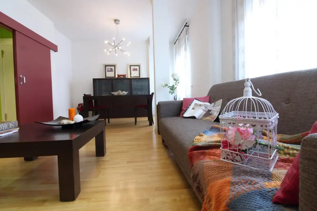 Sala d'estar de Pis de lloguer en Valencia amb Aire condicionat, Calefacció i Parquet