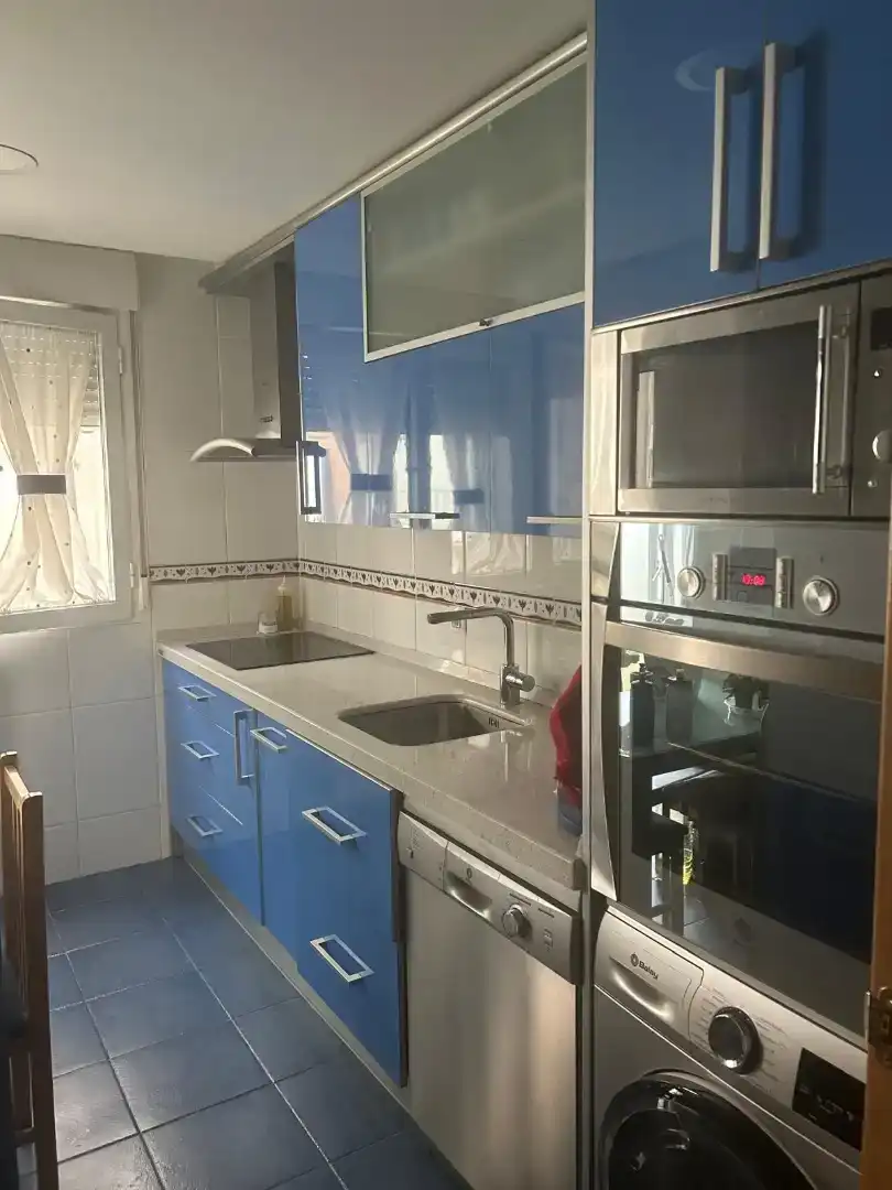 Cuina de Pis de lloguer en Ávila amb Parquet, Traster i Piscina