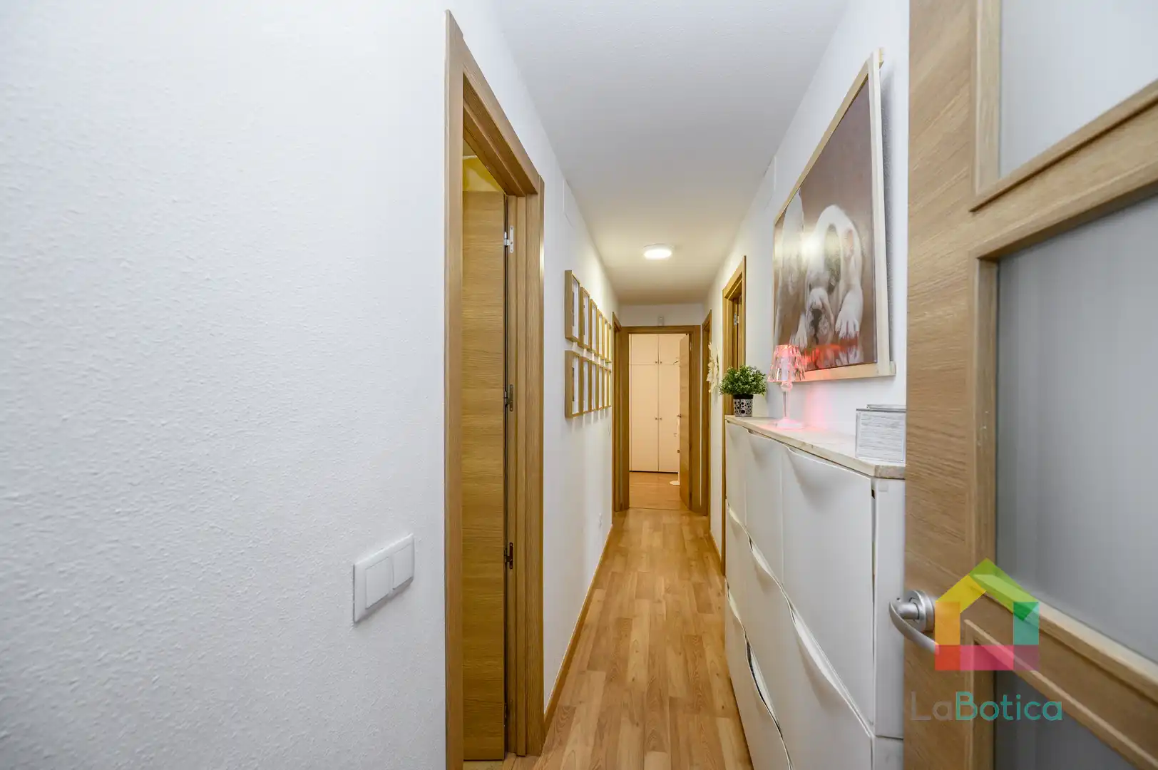 Flat for sale in Gerindote  with Air Conditioner, Heating and Oven