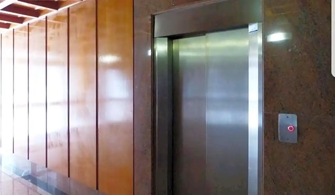 Büro mit Aufzug zur Miete in Rúa Da Concordia, imagen 2