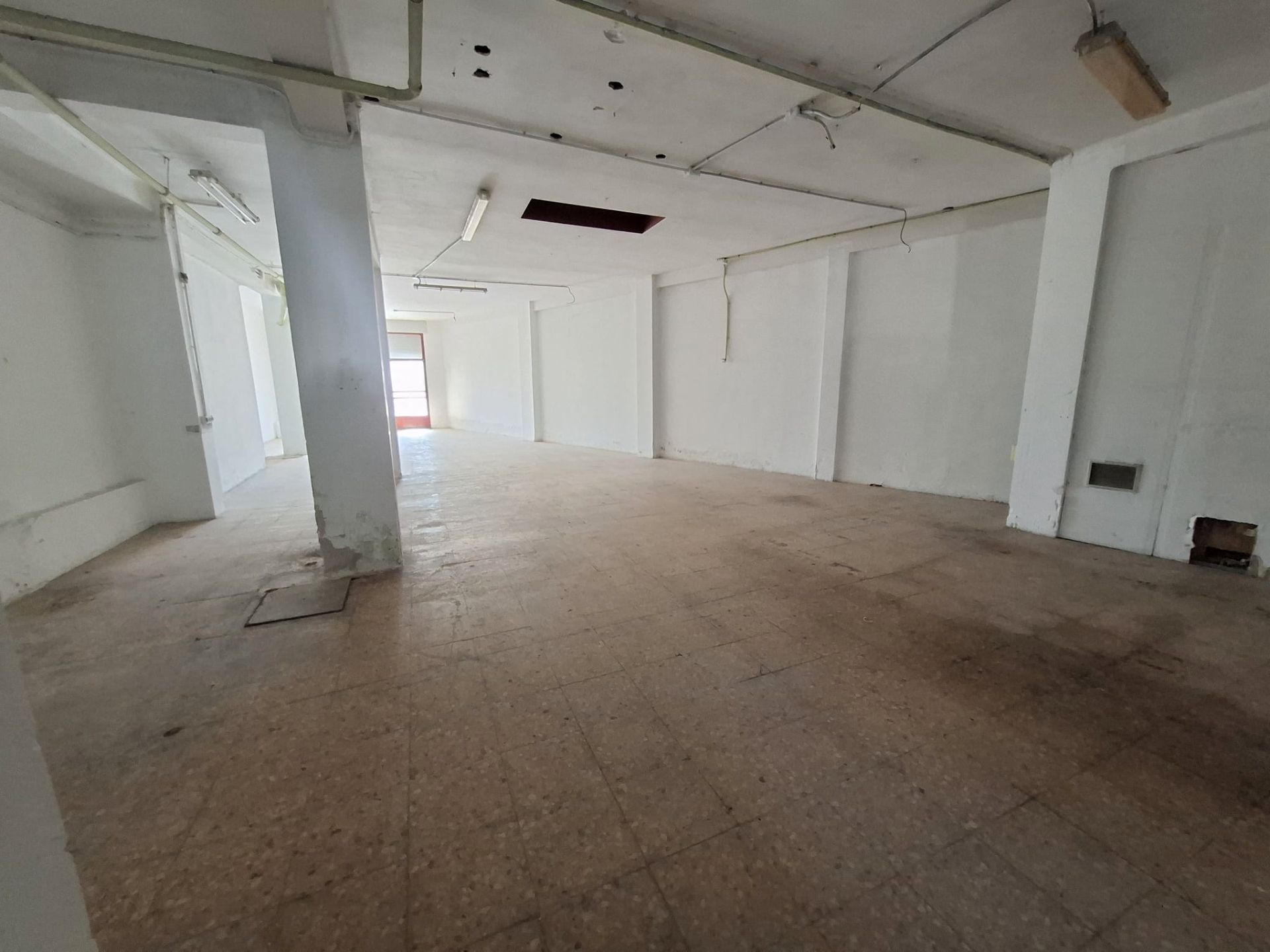 Premises for sale in  Valencia Capital