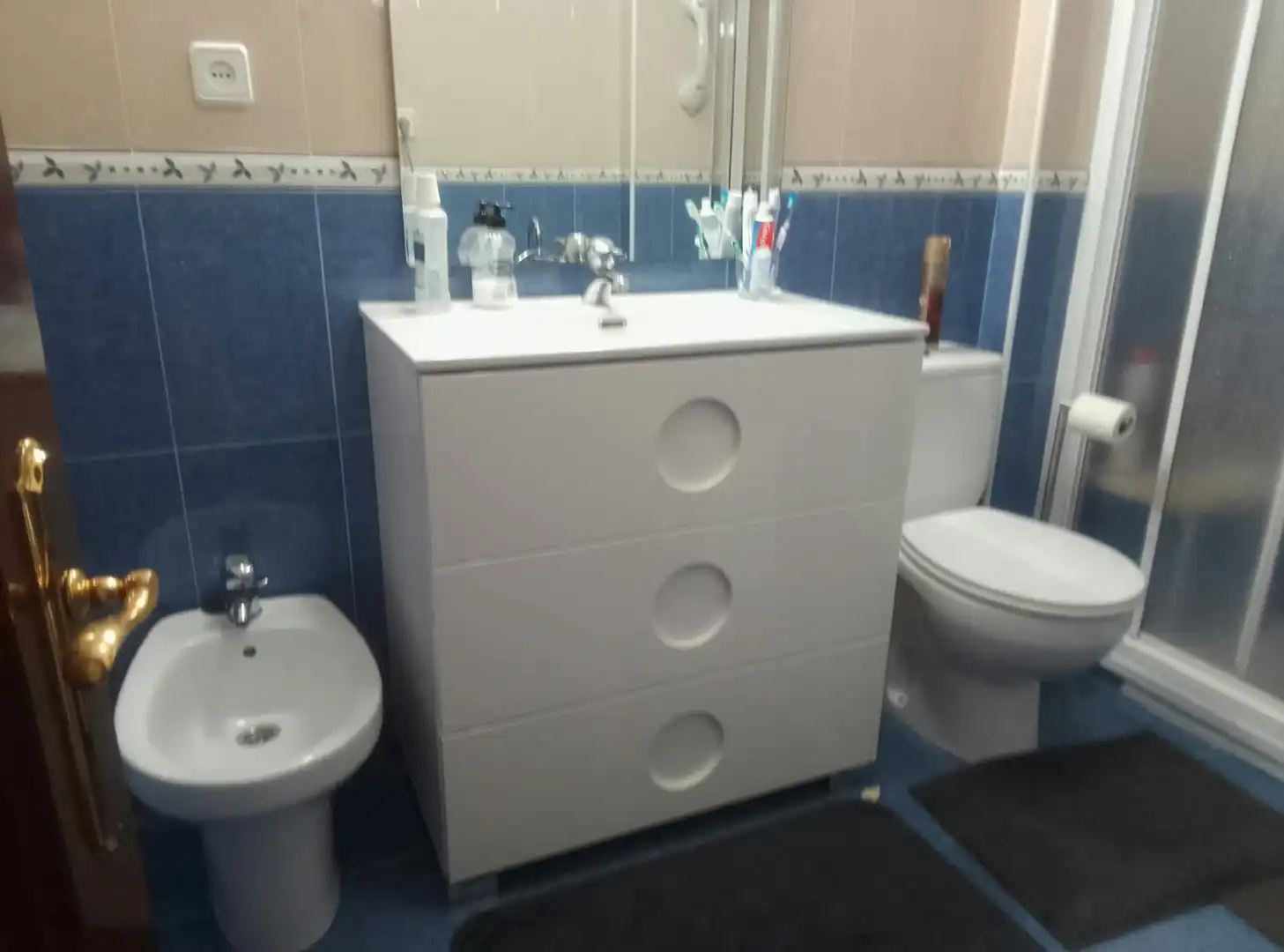 Baño de Piso en venta en Gijón  con Terraza y Amueblado
