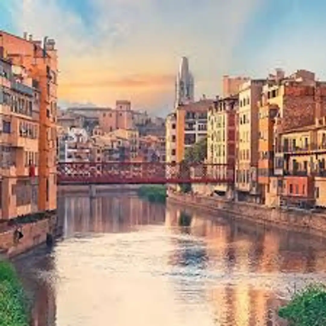 Exterior view of Buildings for sale in Girona