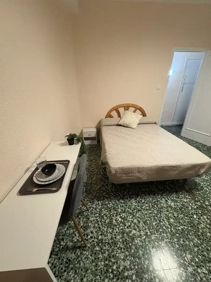 Habitación de Piso para compartir en Alzira con Aire acondicionado y Amueblado