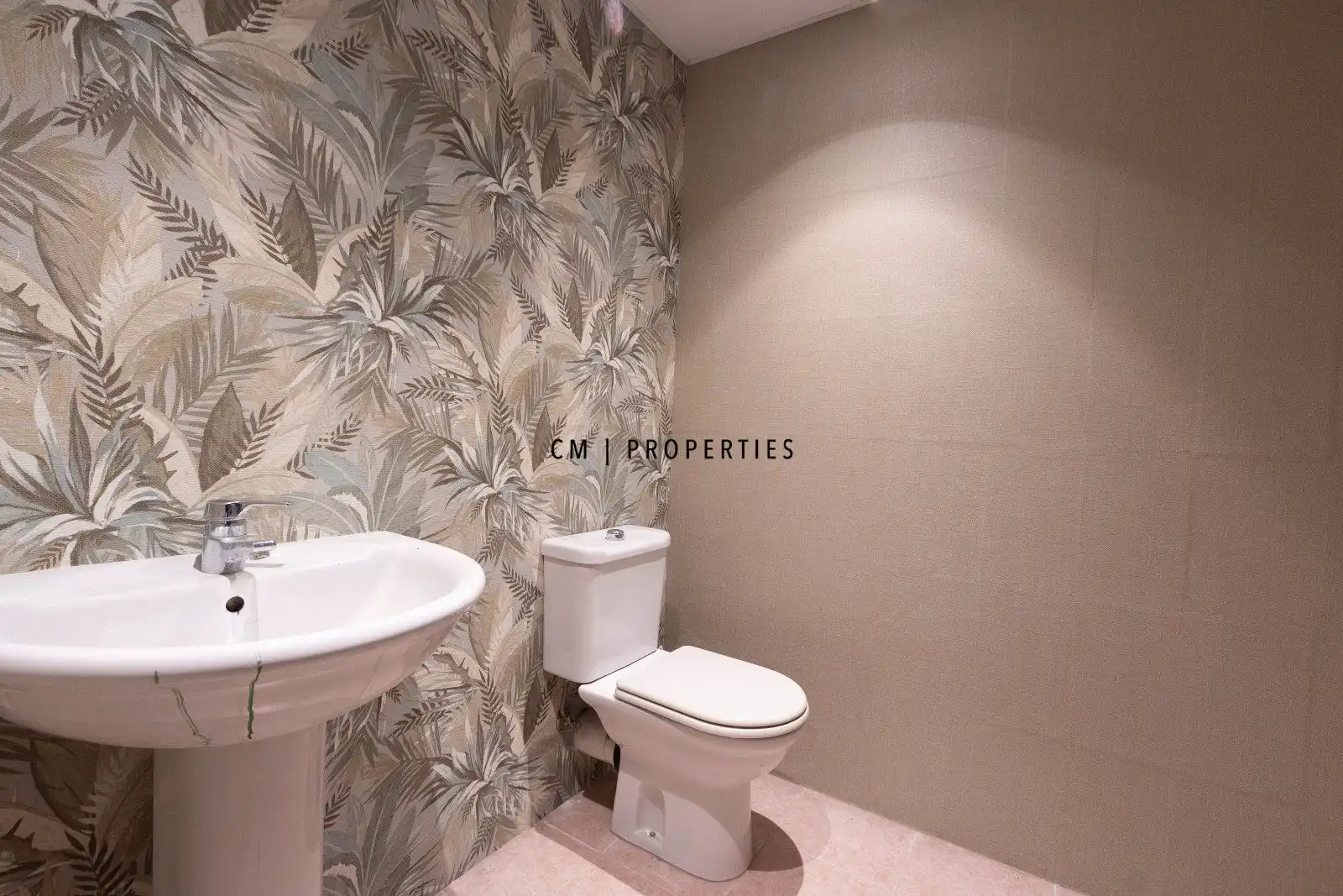 Baño de Oficina de alquiler en Valencia con Aire acondicionado