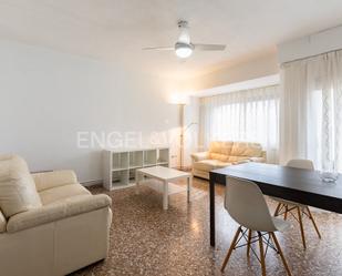 Sala d'estar de Apartament de lloguer en  Valencia Capital amb Balcó
