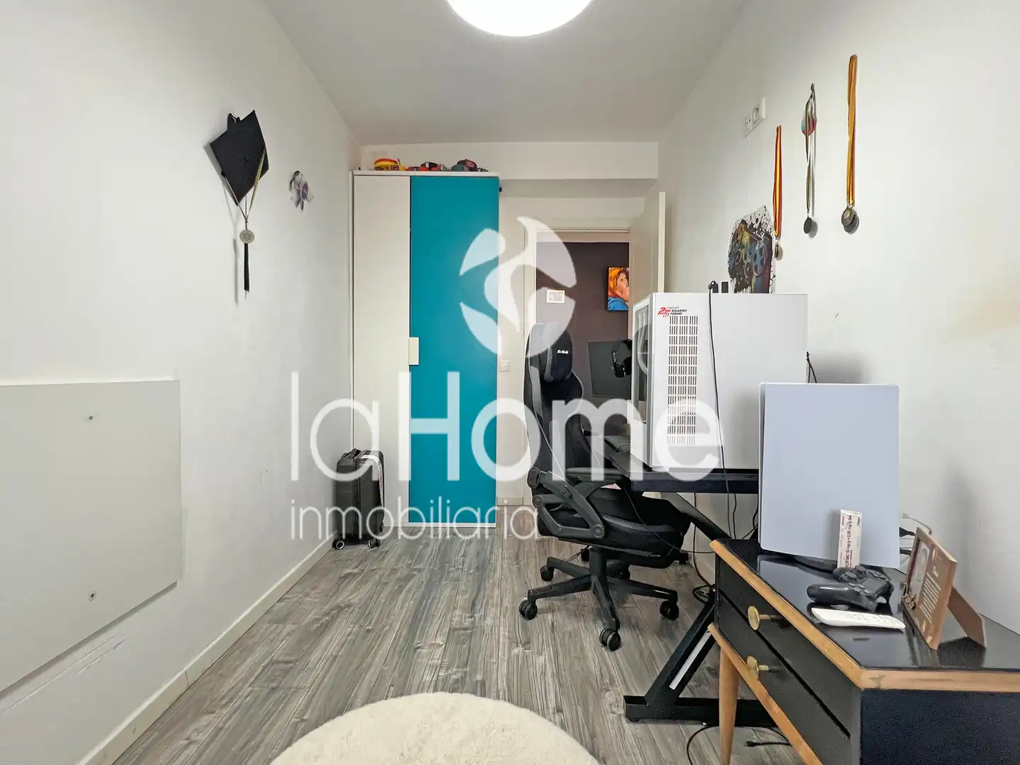 Wohnung zum Verkauf in La Pobla de Vallbona mit Klimaanlage, Heizung und Parkett