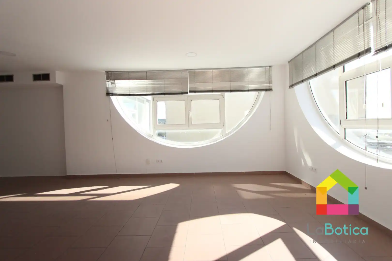 Office space with lift to rent in Buenavista - Valparaíso - La Legua, imagen 2