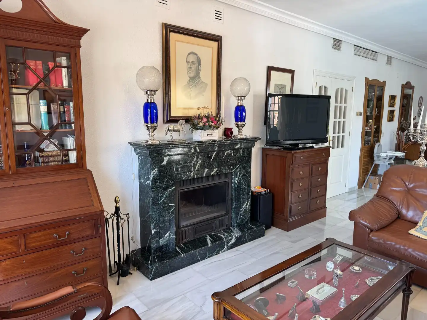 Sala d'estar de Casa adosada en venda en Málaga amb Aire condicionat, Calefacció i Jardí privat