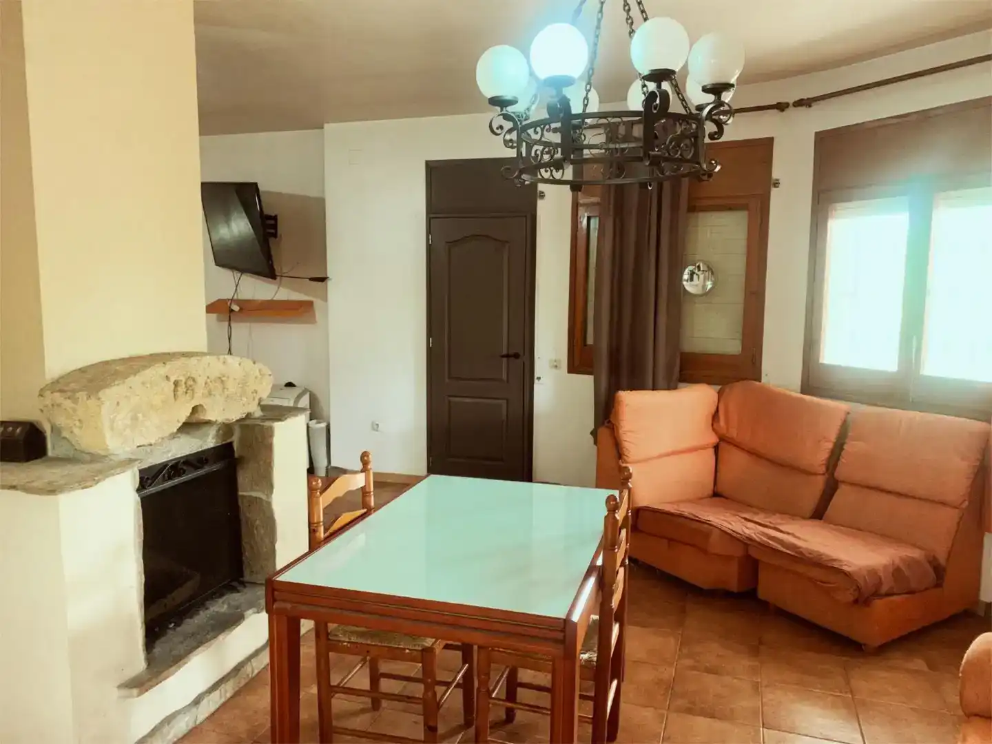 Wohnzimmer von Country house zum Verkauf in Reus mit Schwimmbad und Balkon