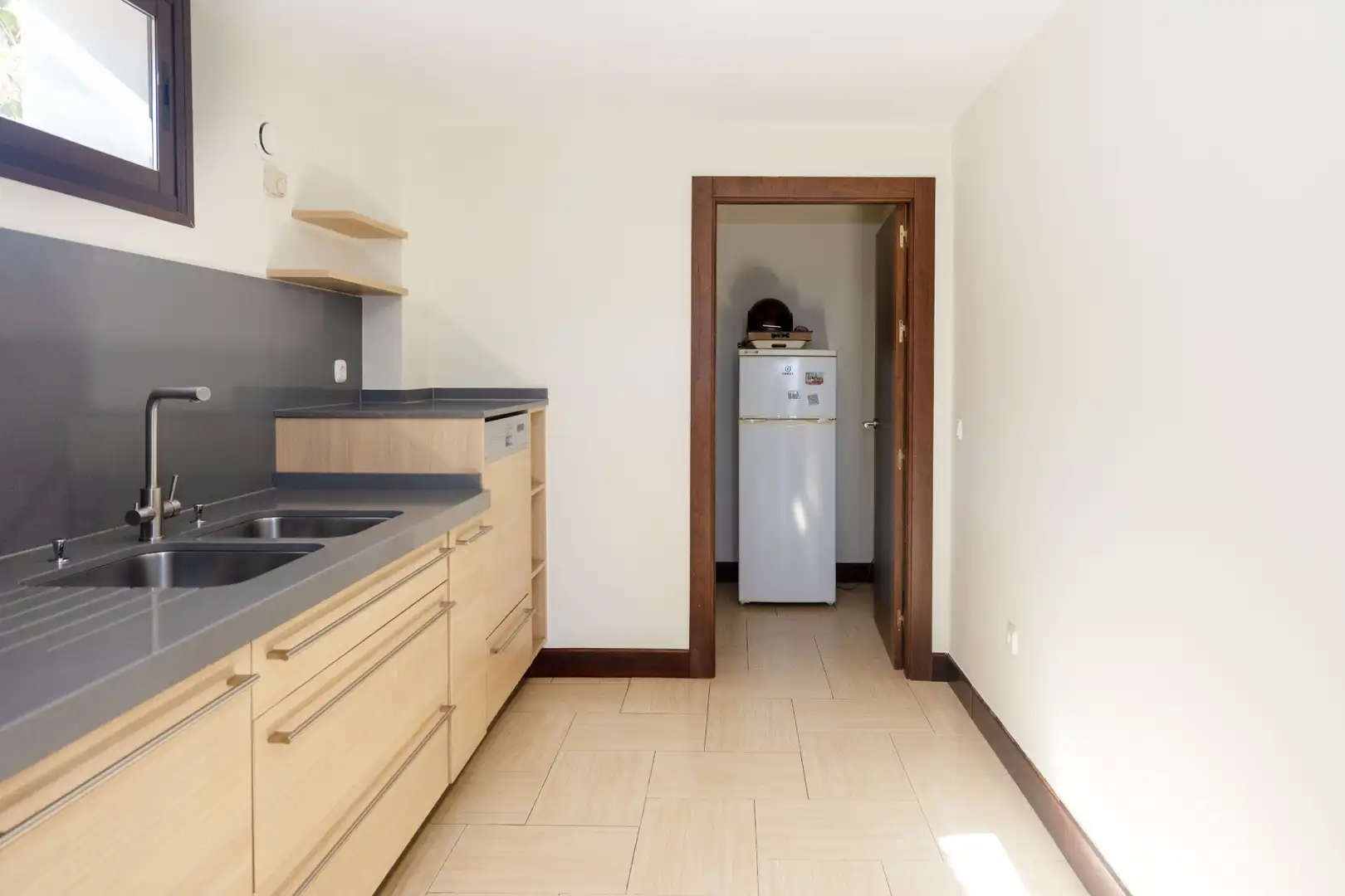 Cuina de Casa o xalet en venda en Marbella amb Aire condicionat, Jardí privat i Terrassa
