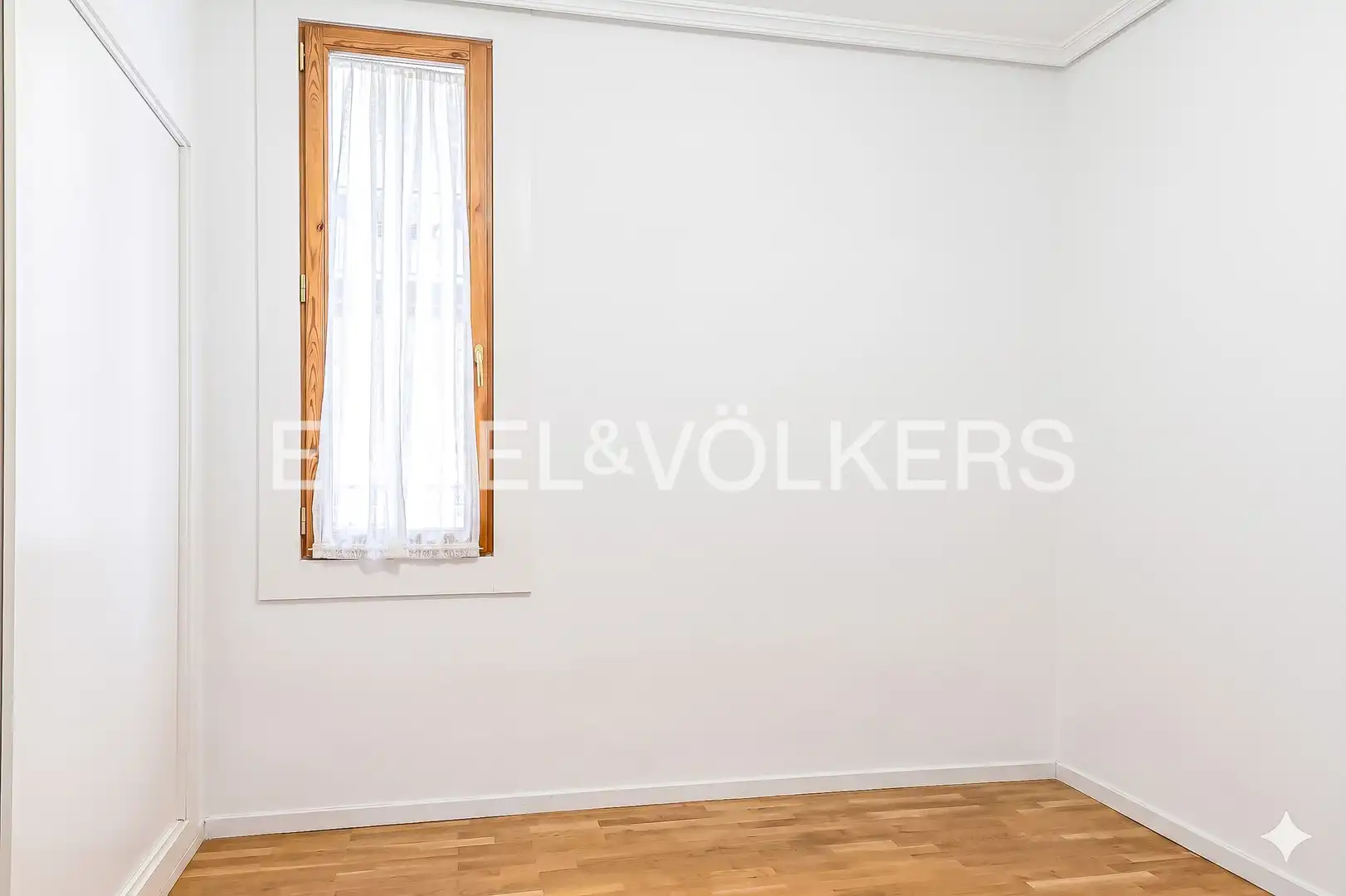 Bedroom of Flat for sale in Madrid  with Air Conditioner, Heating and Parquet flooring