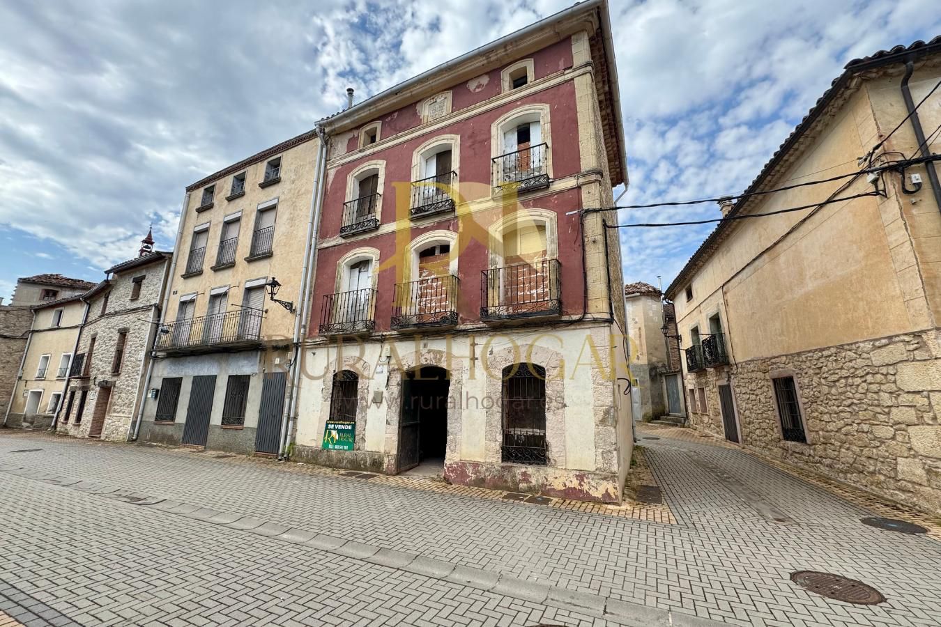 Vista exterior de Casa o xalet en venda en Maranchón amb Traster, Balcó i Internet