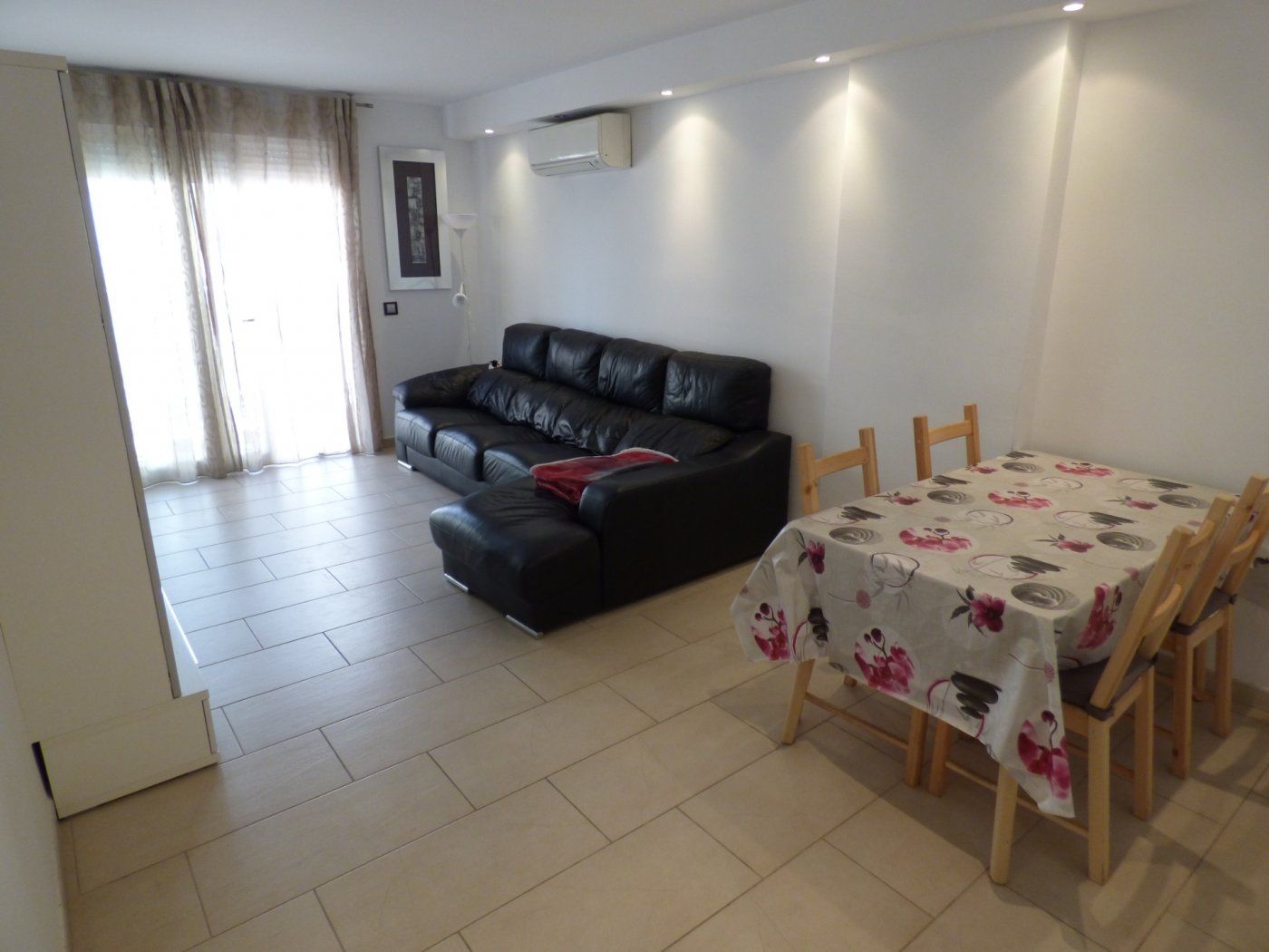 Sala d'estar de Pis de lloguer en  Palma de Mallorca amb Calefacció, Terrassa i Balcó