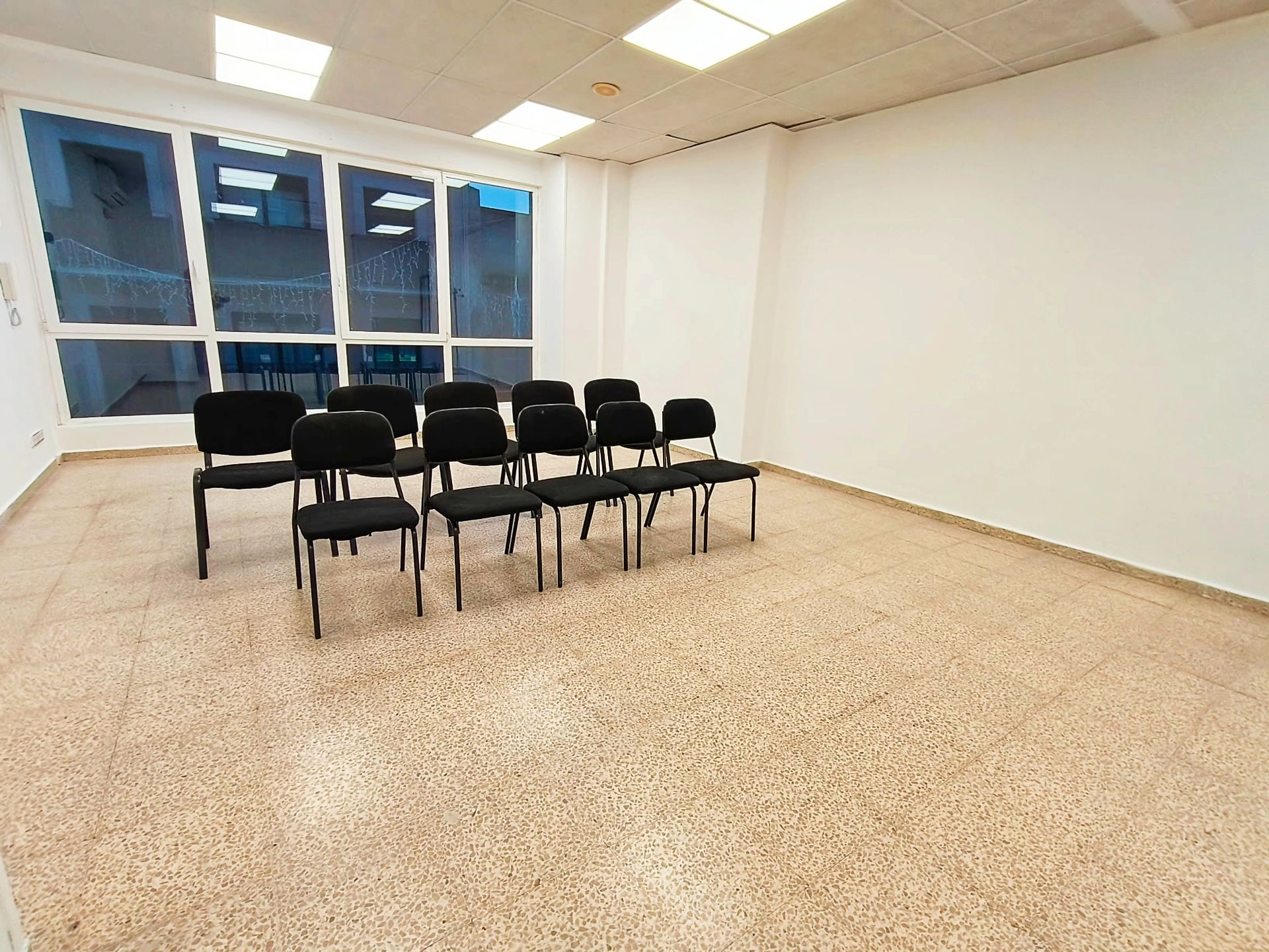 Premises to rent in Rubí  with Air Conditioner, Heating and Terrace