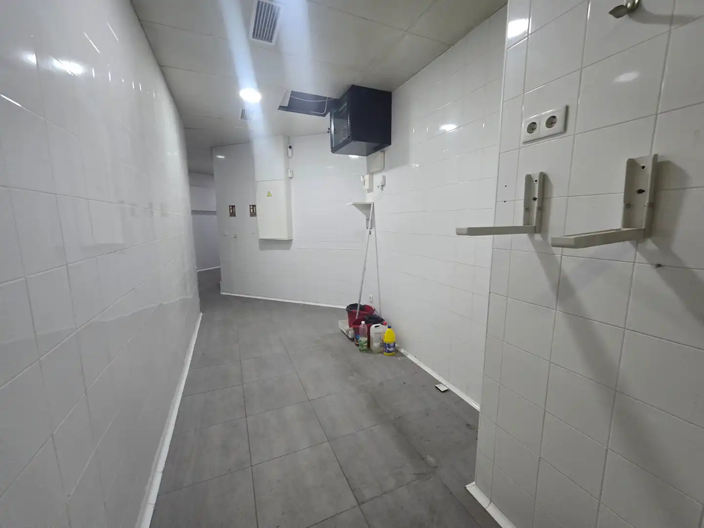 Commercial properties for sale in Alcorcón  with Air Conditioner