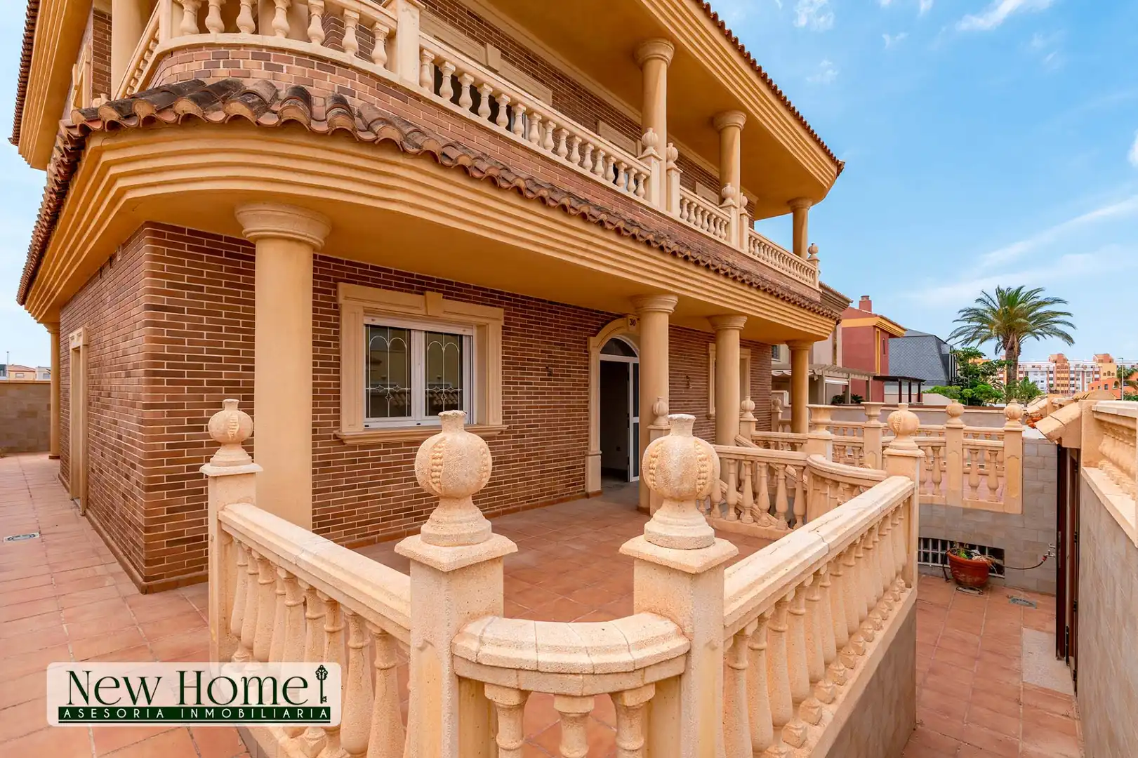 Vista exterior de Casa o chalet en venta en Roquetas de Mar con Aire acondicionado, Terraza y Amueblado