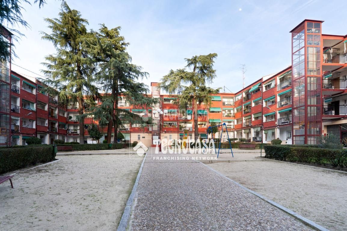 Exterior view of Flat for sale in  Madrid Capital  with Heating
