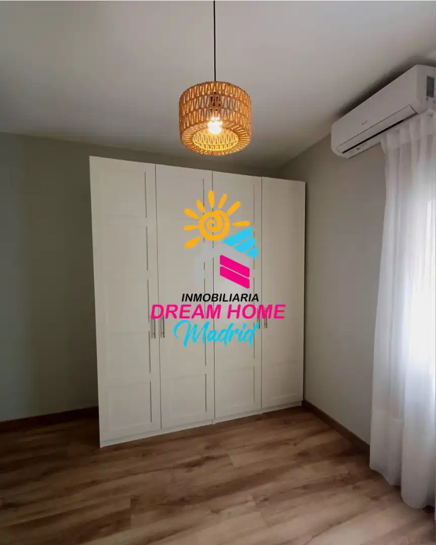 Vista exterior de Piso en venta en Madrid con Aire acondicionado y Horno