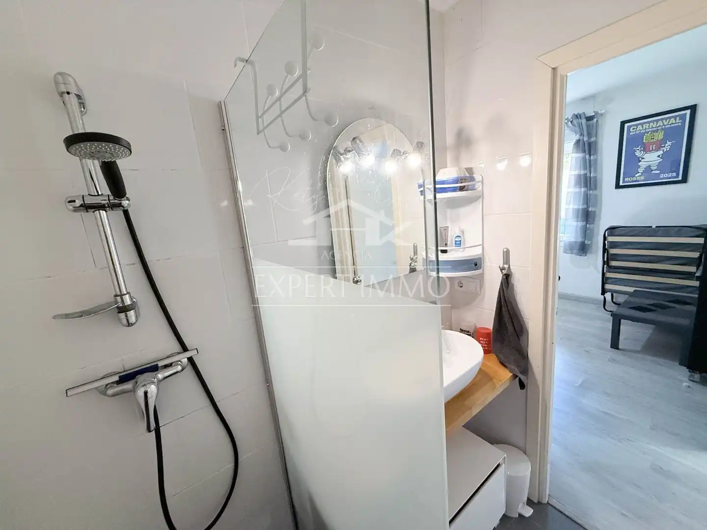 Baño de Apartamento en venta en Roses con Amueblado y Piscina comunitaria