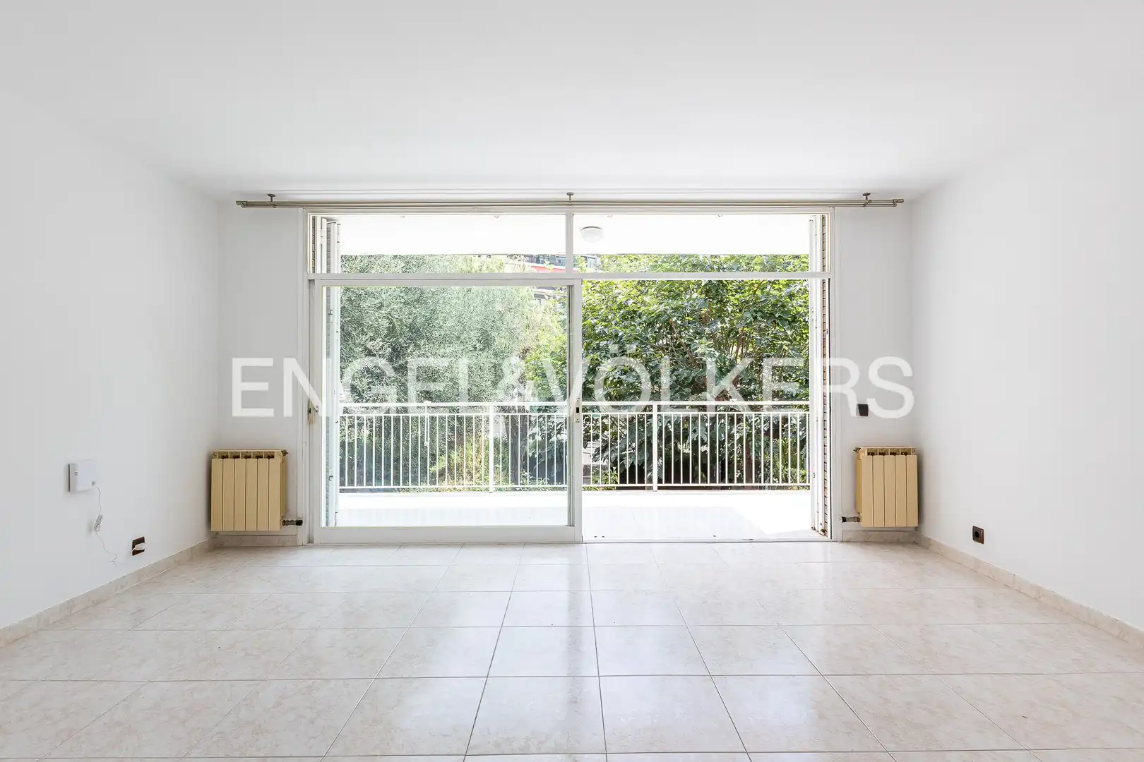 Terraza de Casa o chalet en venta en Castelldefels con Aire acondicionado, Calefacción y Jardín privado