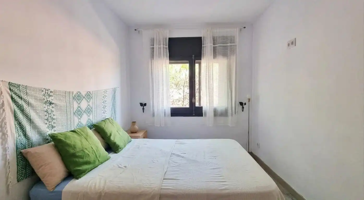 Habitación de Planta baja en venta en Barcelona con Calefacción