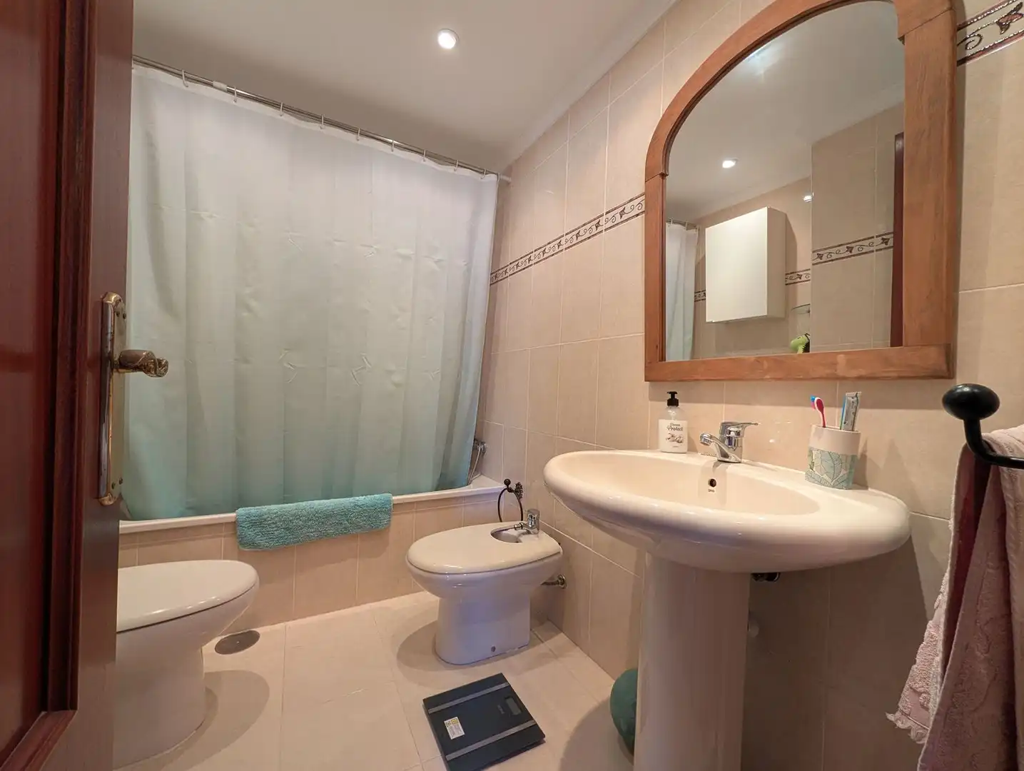 Baño de Apartamento de alquiler en Estepona con Terraza y Trastero