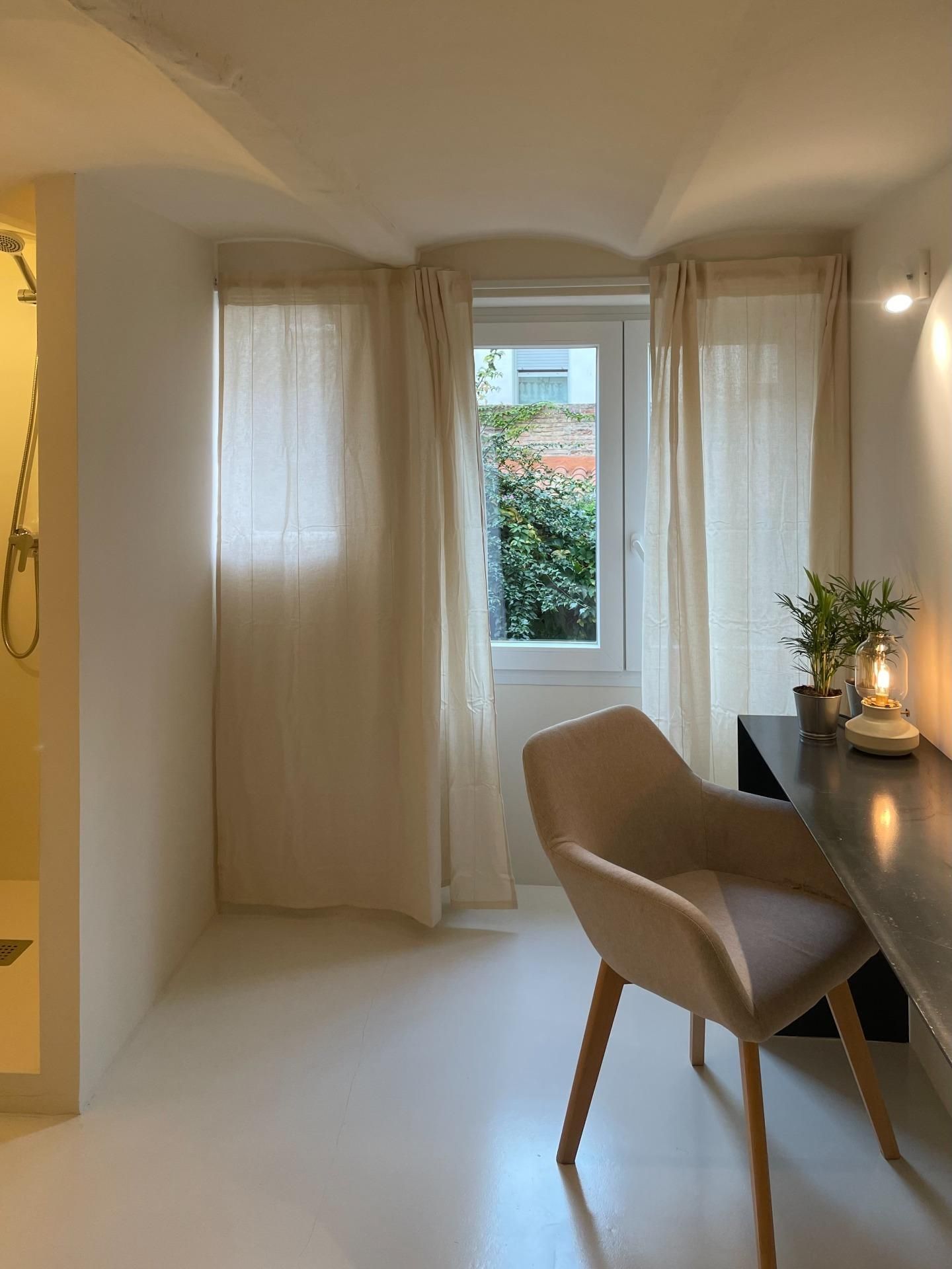 Dormitori de Pis en venda en  Barcelona Capital amb Aire condicionat i Alarma