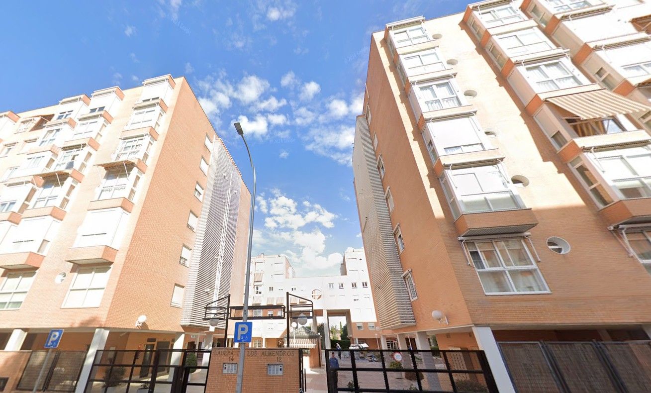 Vista exterior de Piso en venta en  Madrid Capital