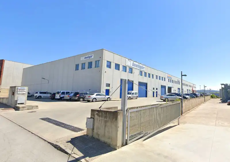Industrial building for sale in Avinguda Mas Vilà