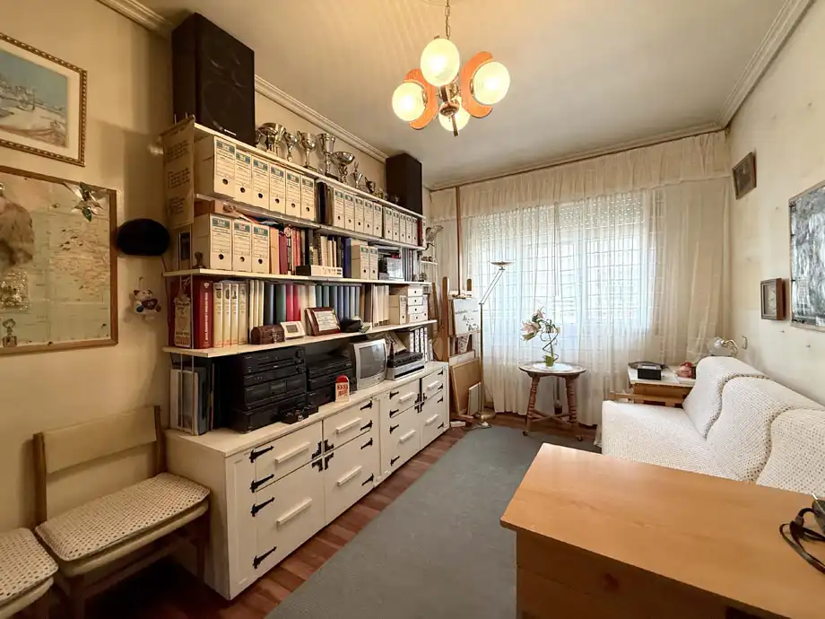 Habitación de Piso en venta en Vitoria - Gasteiz con Calefacción, Terraza y Trastero