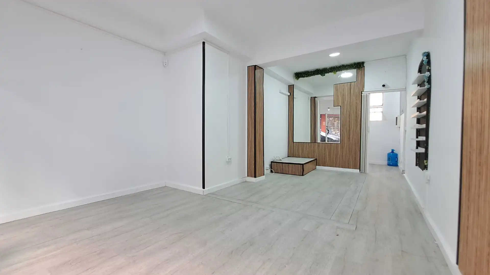 Local comercial en alquiler en Carrer de Francesc Bastos 3, imagen 2