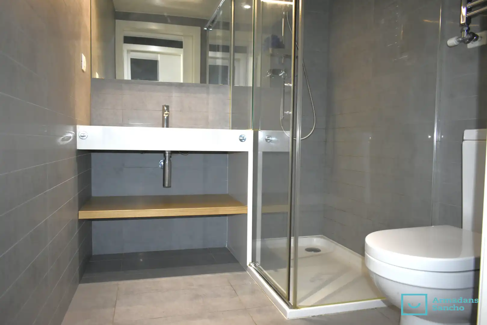 Bathroom of Duplexes for rent in Tiana  with Air Conditioner, Parquet flooring and Terrace