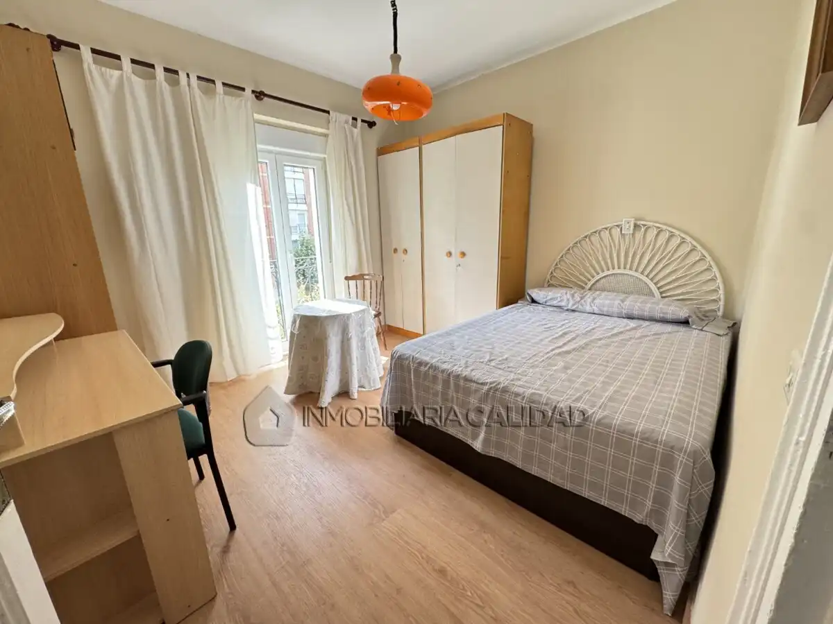 Habitación de Piso de alquiler en Burgos con Calefacción y Amueblado