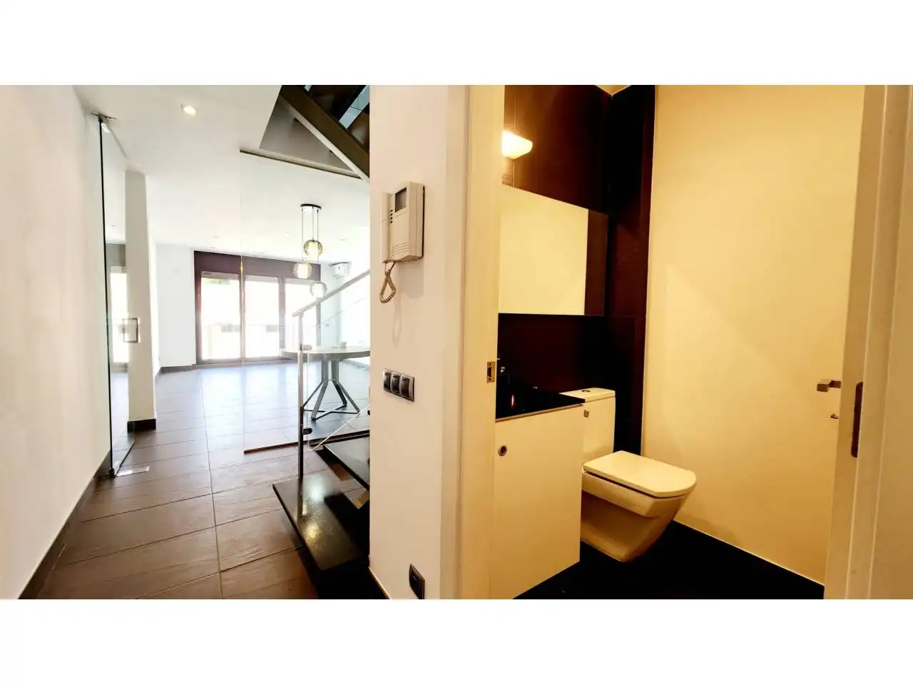 Badezimmer von Einfamilien-Reihenhaus zum Verkauf in Sabadell mit Klimaanlage, Heizung und Terrasse