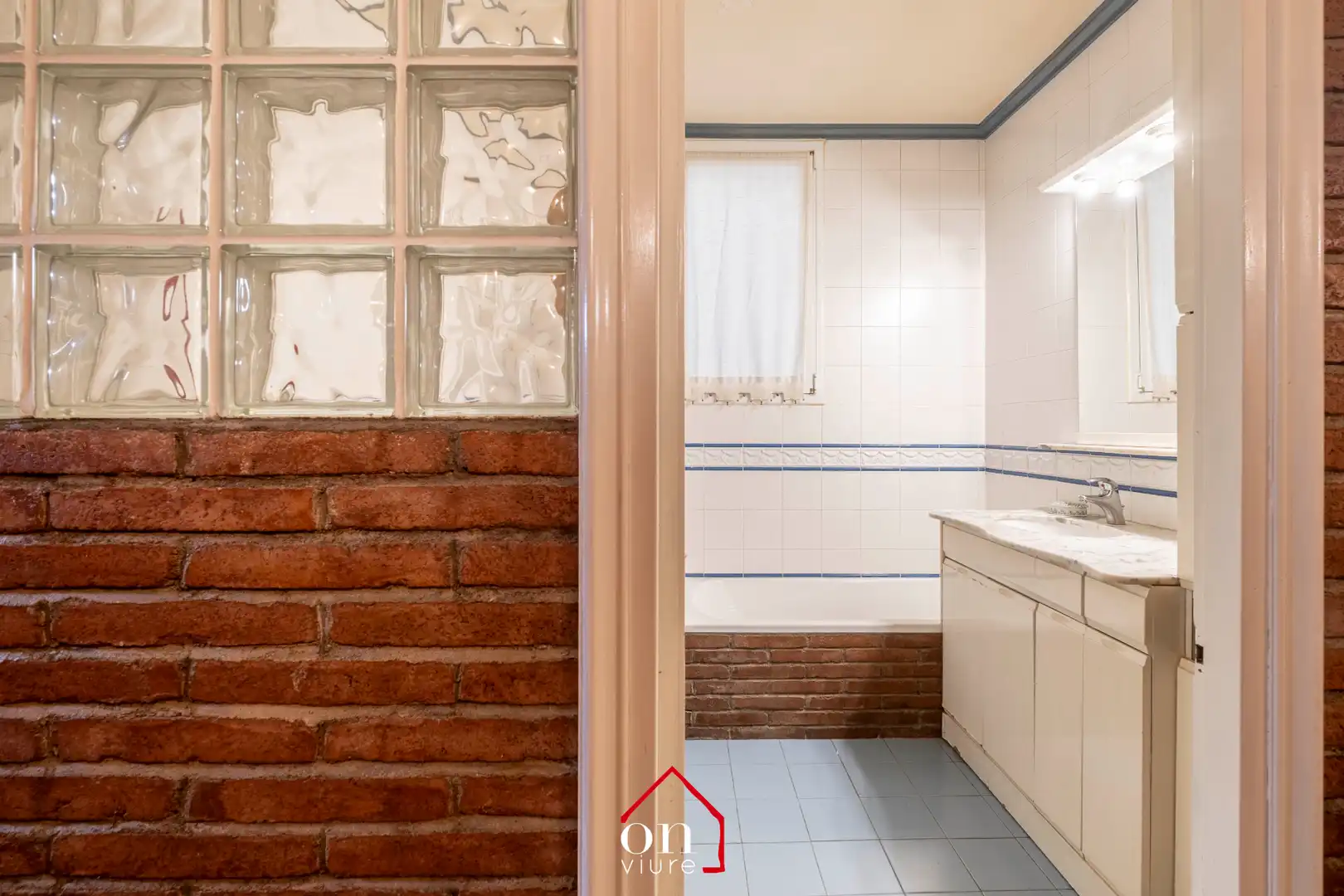Baño de Piso en venta en Terrassa con Calefacción, Horno y Internet