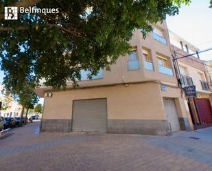 Vista exterior de Local de lloguer en Terrassa