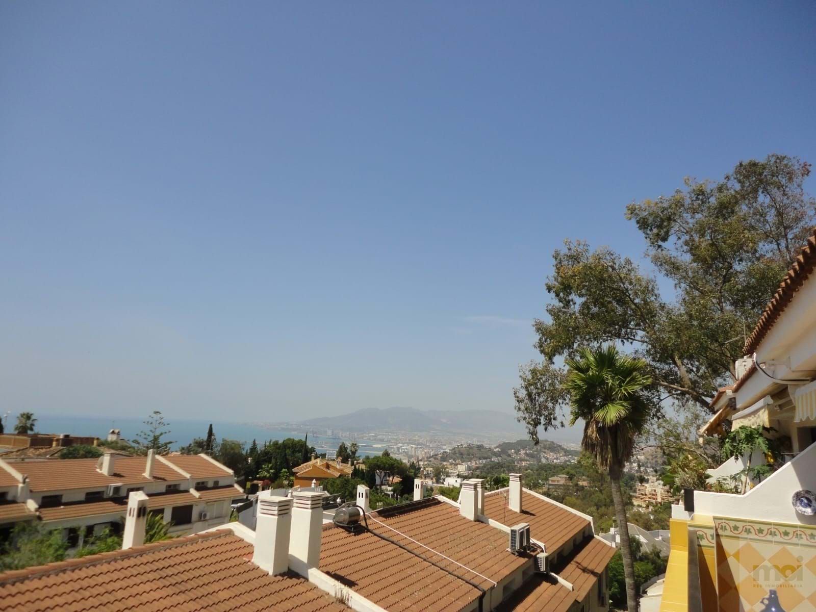 Exterior view of House or chalet for sale in Málaga Capital  with Terrace, Storage room and Balcony