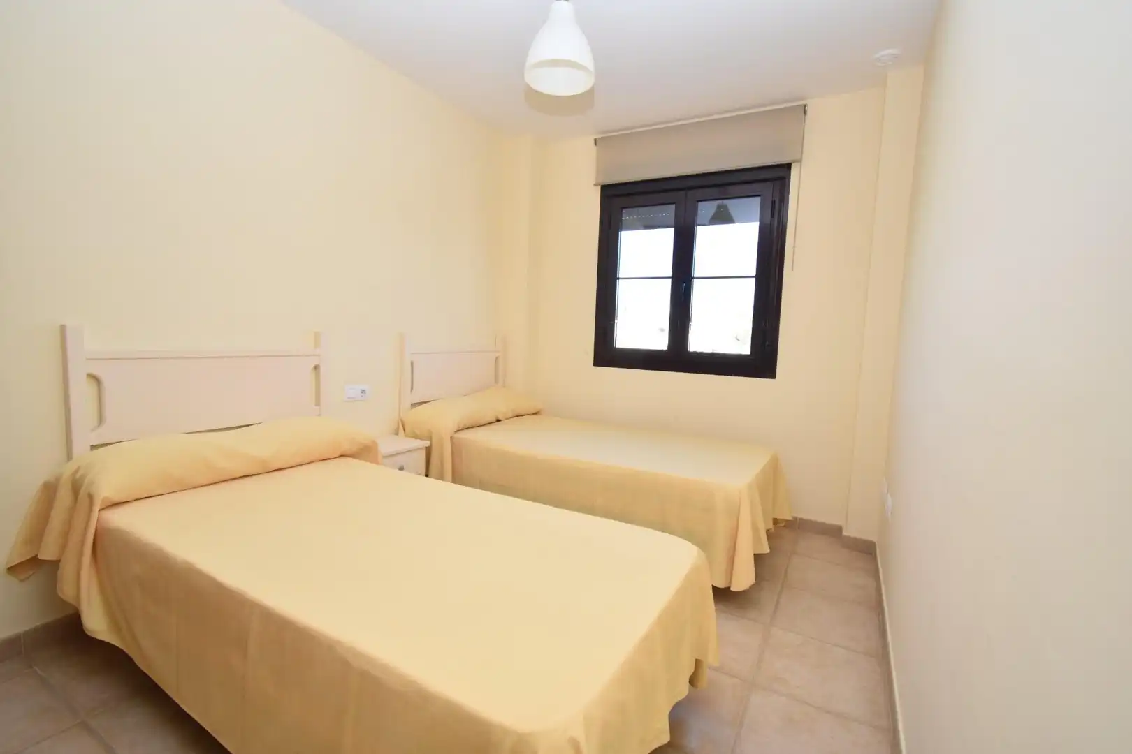Habitación de Ático en venta en Chiclana de la Frontera con Jardín privado, Terraza y Amueblado