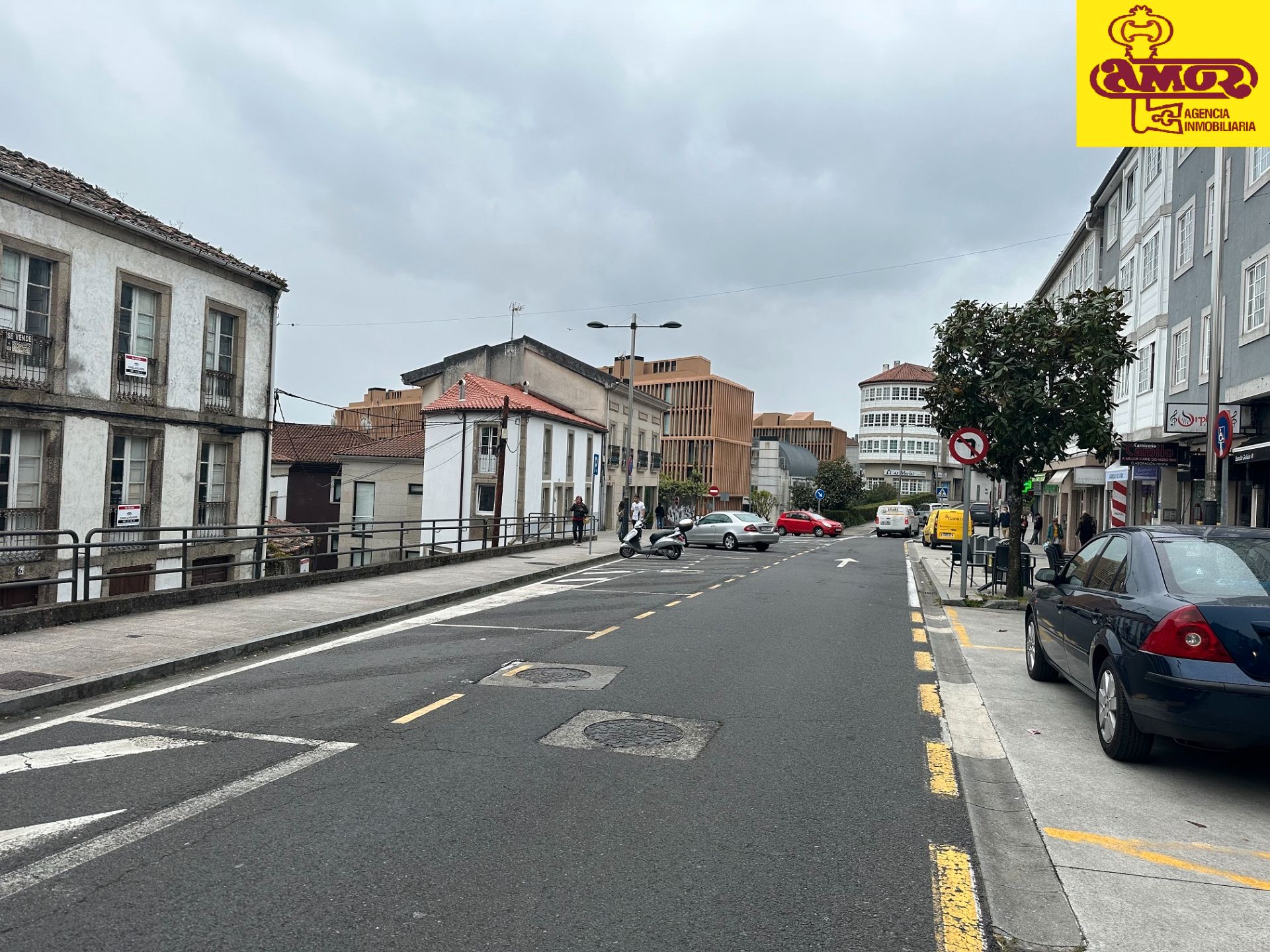 Vista exterior de Casa o xalet en venda en Santiago de Compostela  amb Jardí privat i Traster