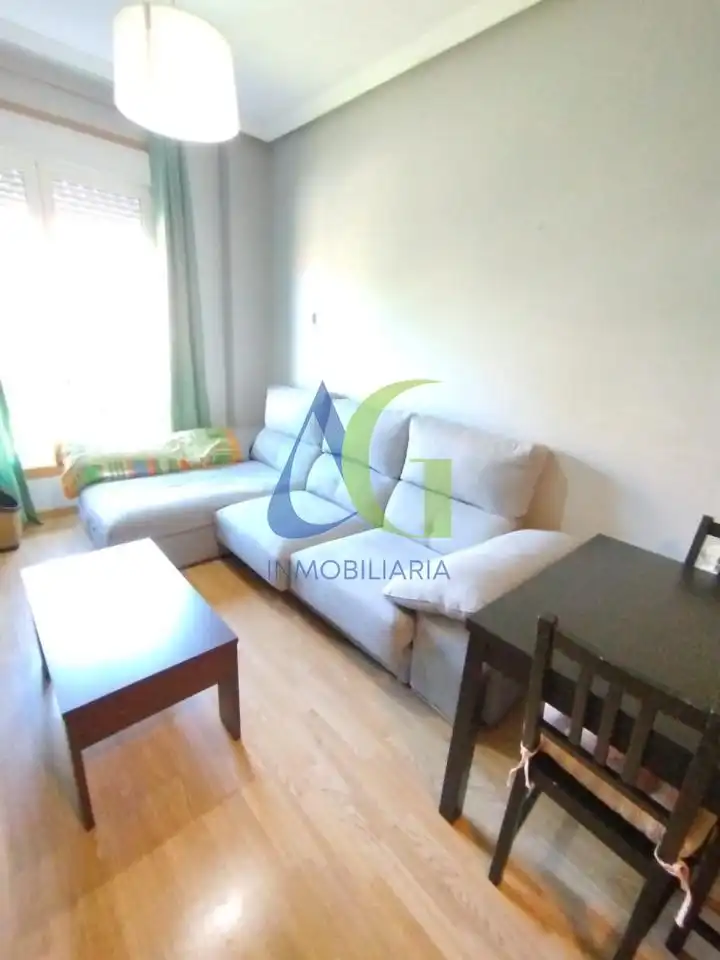 Wohnzimmer von Wohnung zum Verkauf in Valverde de la Virgen mit Heizung, Parkett und Terrasse