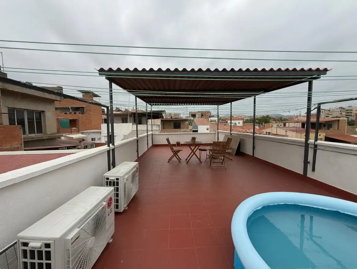 Adosado con terraza en venta en Carrer de Pajares