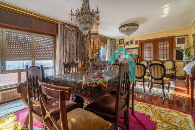 Piso en Venta en Cervantes en Parque San Francisco - Uría