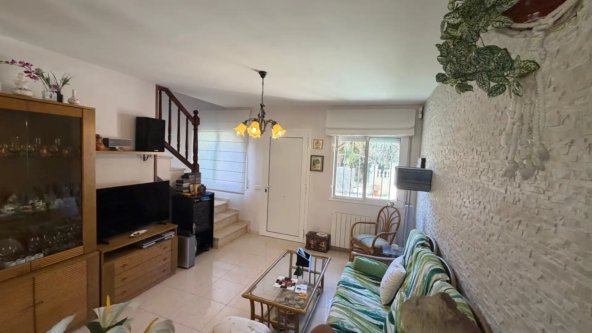 Sala de estar de Casa adosada en venta en El Vendrell con Calefacción, Jardín privado y Terraza