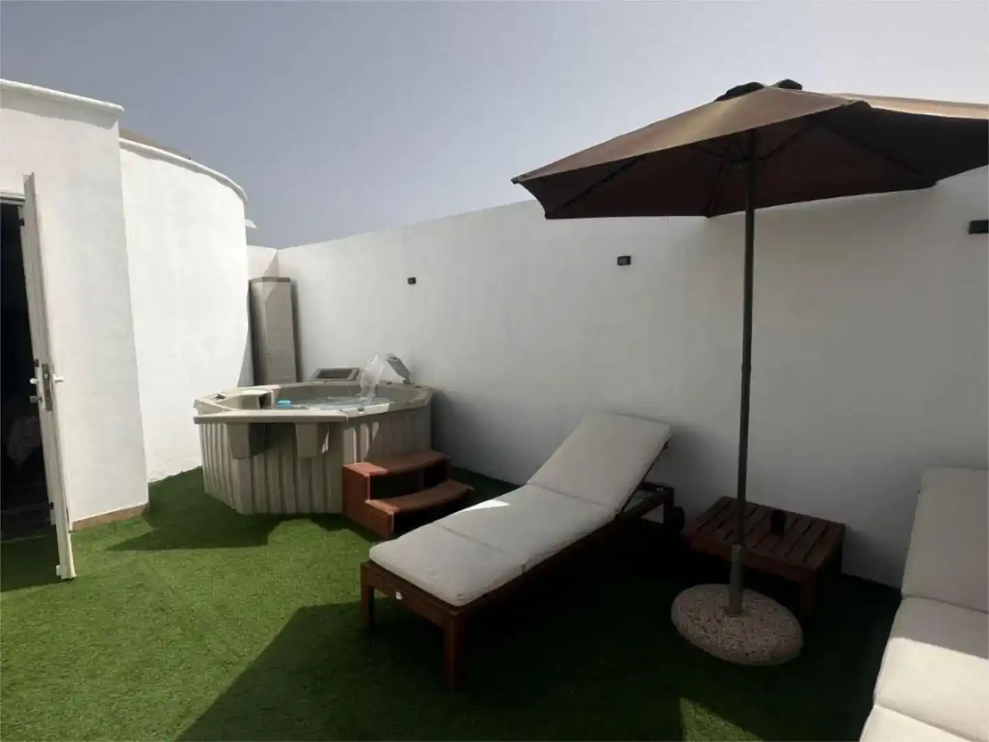 Terrassa de Casa o xalet en venda en Arrecife amb Aire condicionat i Piscina
